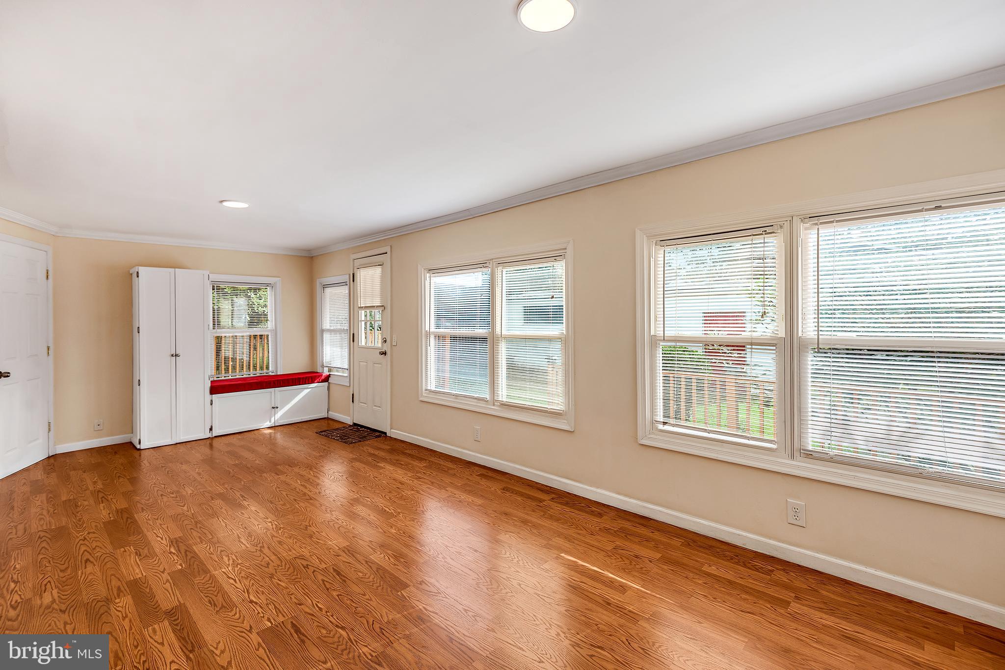 117 Water Street Gaithersburg, MD 20877 - Photo 9 of 37
