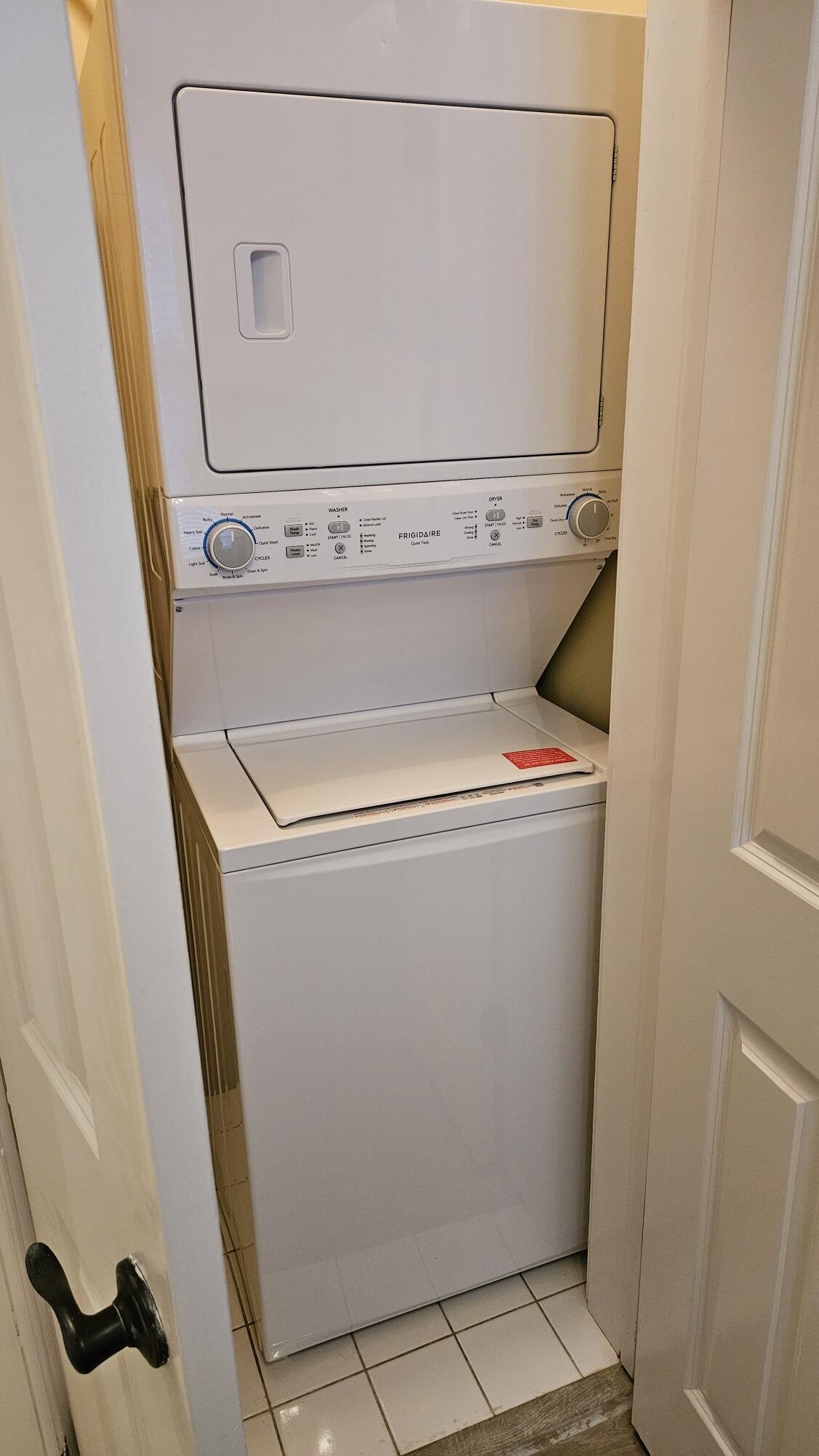 175 Spring Street, Unit A & B Charleston, SC 29403 - Photo 7 of 10 07 1st laundry