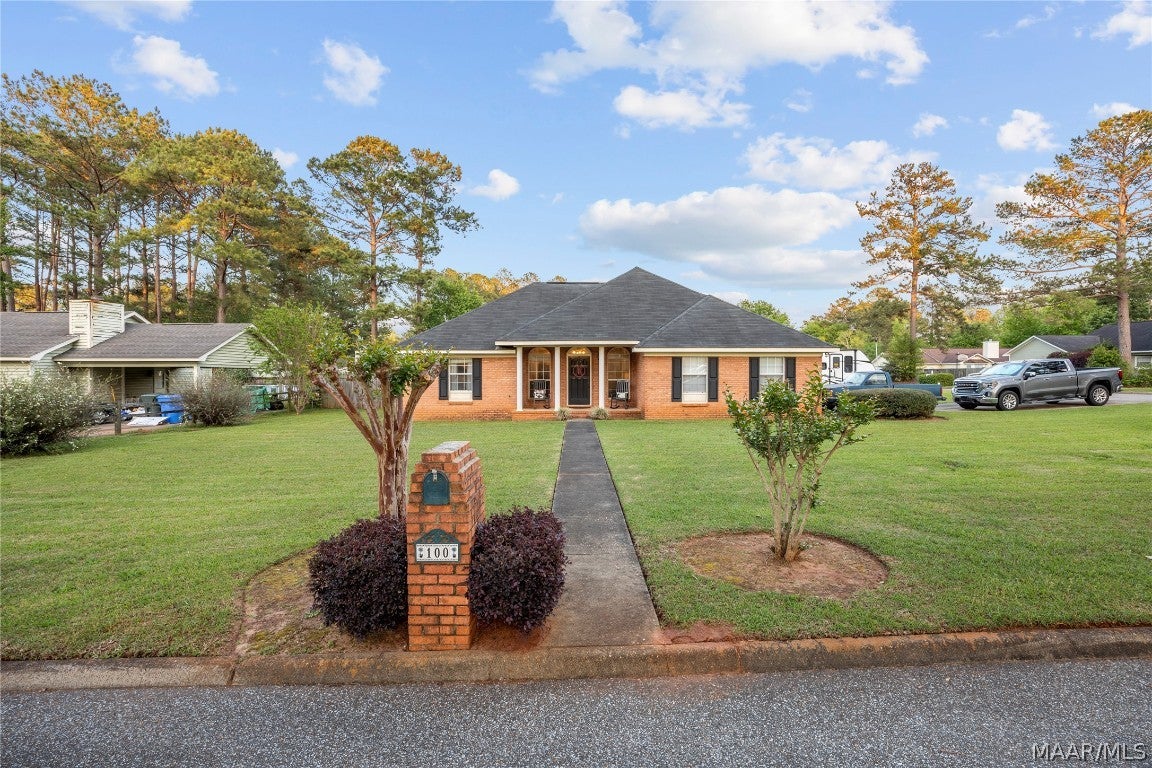 100 Rochelle Court Dothan, AL 36305 - Photo 1 of 32 Gallery Image 1