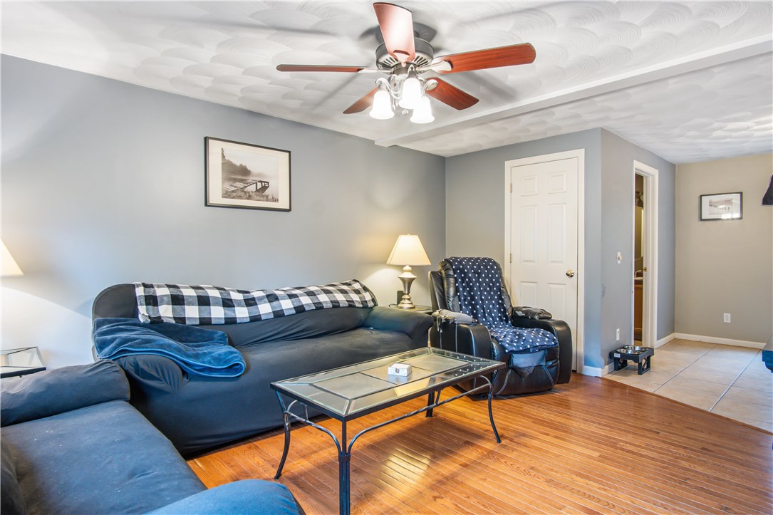 18 Weir Road Warwick, RI 02886 - Photo 9 of 24 Gallery Image 9