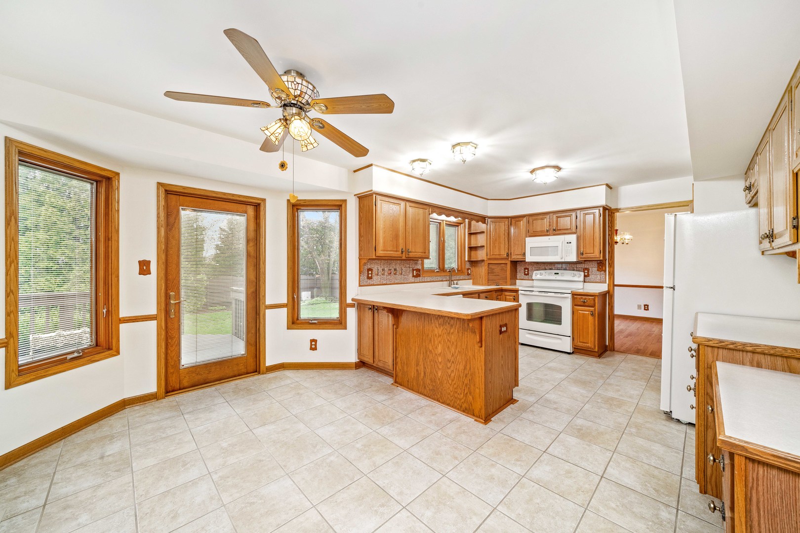 1027 Foxpointe Drive Sycamore, IL 60178 - Photo 13 of 36