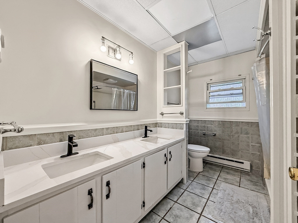 126 Beach Road Salisbury, MA 01952 - Photo 6 of 32