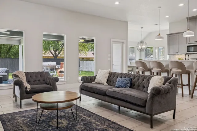 $600,000 | 1516 Denise Drive, New Braunfels, TX 78130