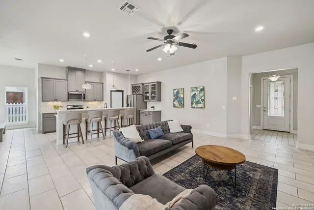 $600,000 | 1516 Denise Drive, New Braunfels, TX 78130