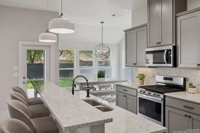 $600,000 | 1516 Denise Drive, New Braunfels, TX 78130