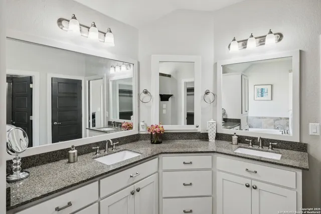 $600,000 | 1516 Denise Drive, New Braunfels, TX 78130