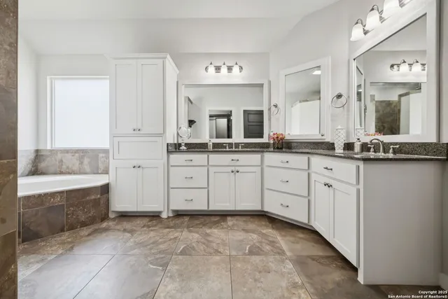 $600,000 | 1516 Denise Drive, New Braunfels, TX 78130