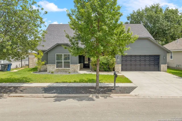 $600,000 | 1516 Denise Drive, New Braunfels, TX 78130