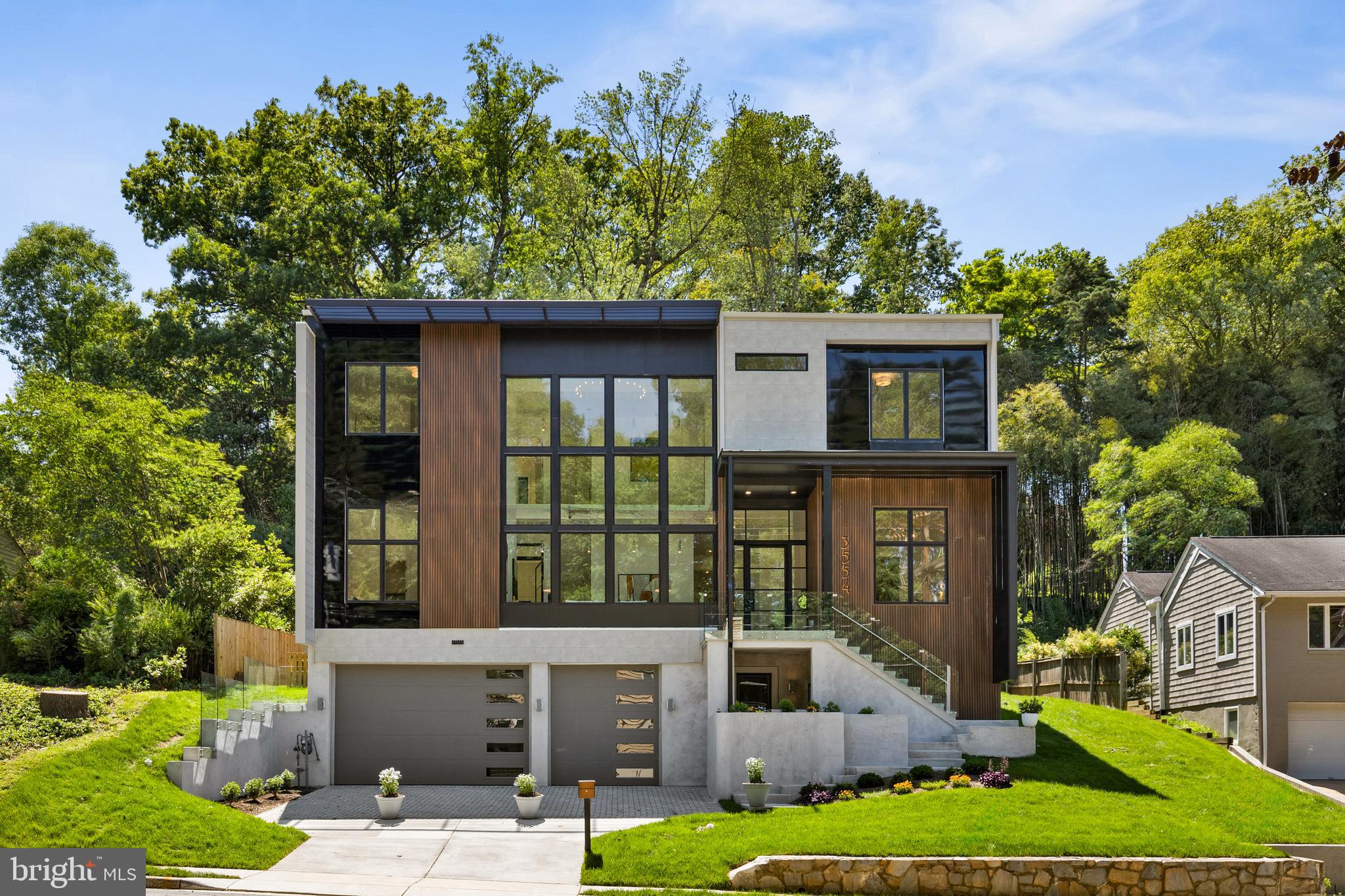 3554 Military Road Arlington, VA 22207 - Photo 2 of 33