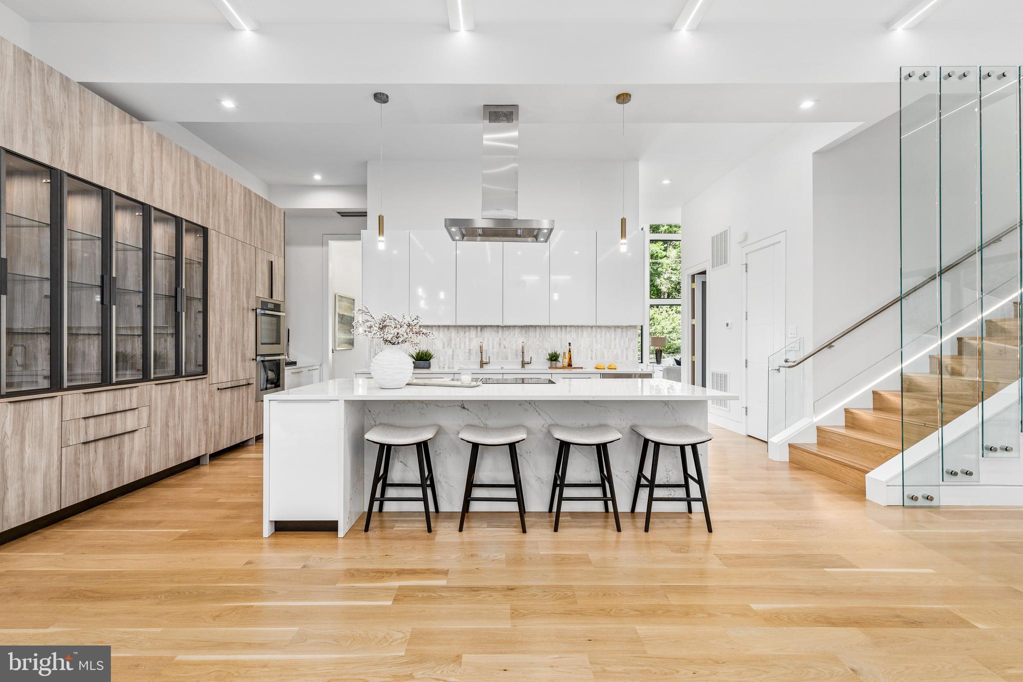 3554 Military Road Arlington, VA 22207 - Photo 8 of 33