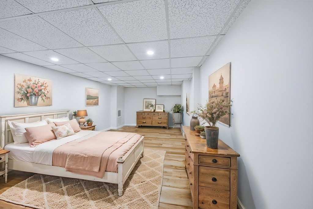 1 Ayrshire Road Worcester, MA 01604 - Photo 21 of 41 a spacious bedroom with a bed and furniture