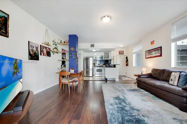 $525,000 | 3339 Virginia Street, Unit 305, Miami, FL 33133