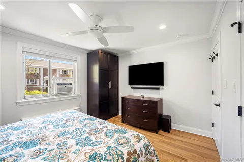 $365,000 | 224-09 Manor Road, Unit LOWER) 2408 | Bellerose