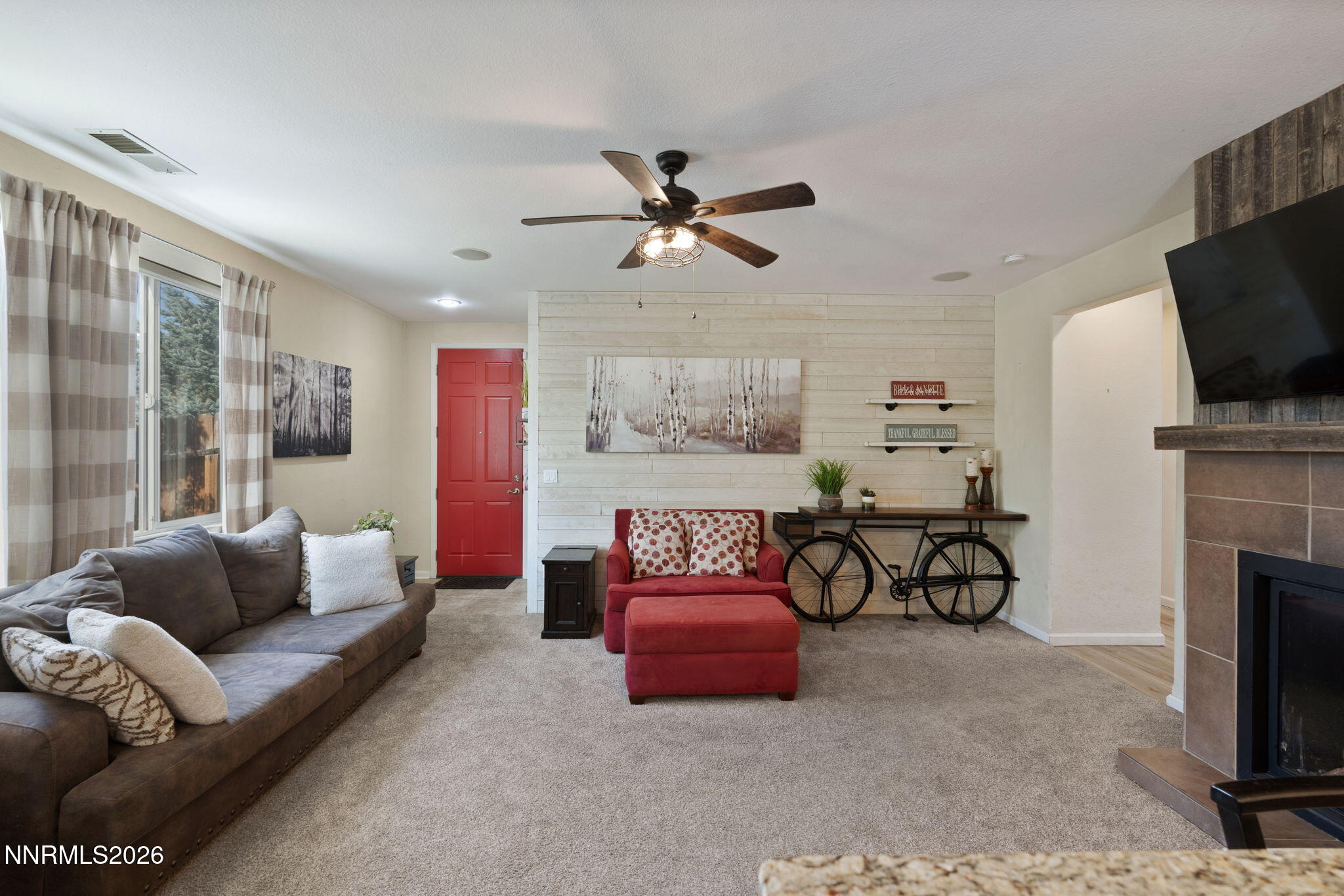 9185 Raytheon Court Reno, NV 89506 - Photo 4 of 34 5-web-or-mls-DSC09449