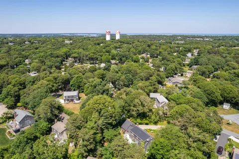 $995,000 | 127 Perch Pond Drive, Chatham, MA 02633