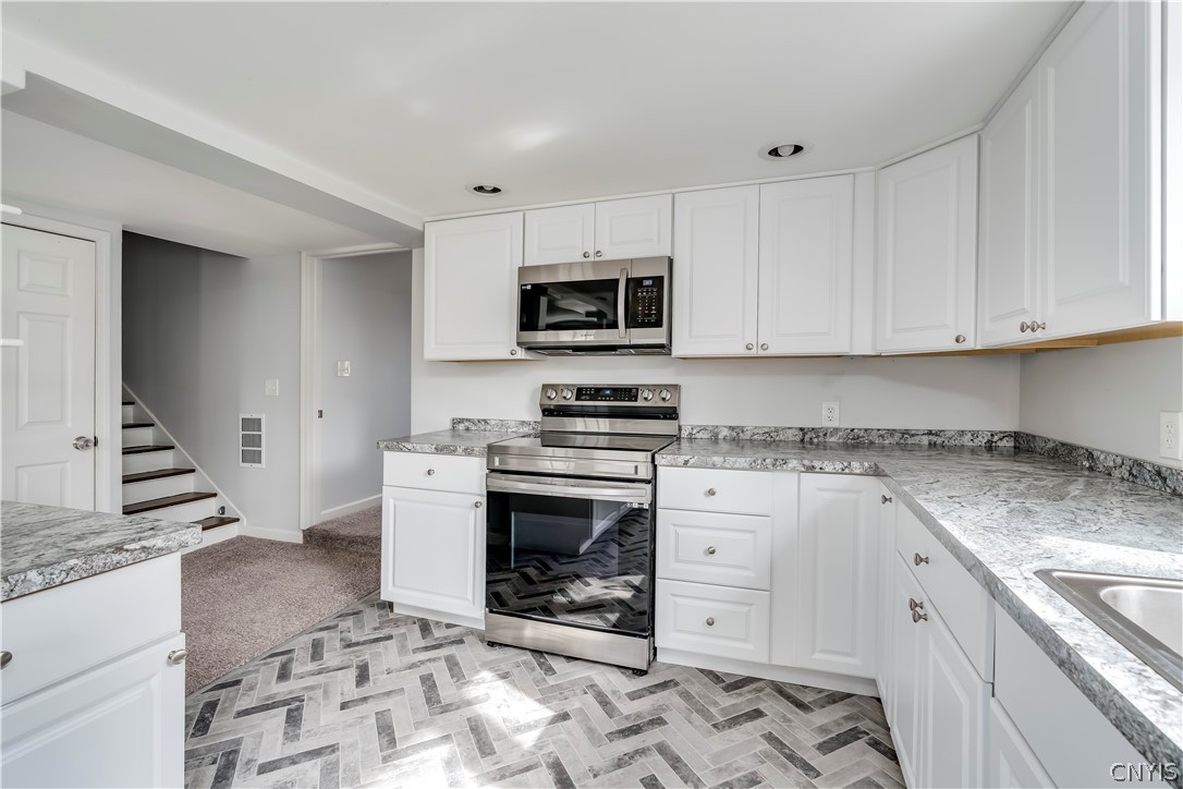 20 Garden Road Philadelphia, NY 13673 - Photo 5 of 50