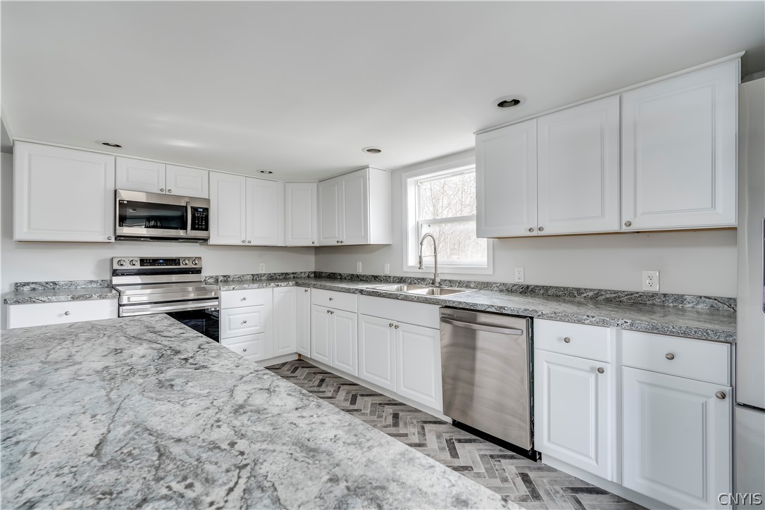 20 Garden Road Philadelphia, NY 13673 - Photo 8 of 50