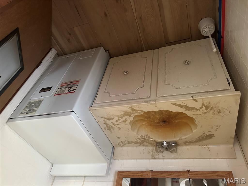 72 South River Road Elsberry, MO 63343 - Photo 6 of 13