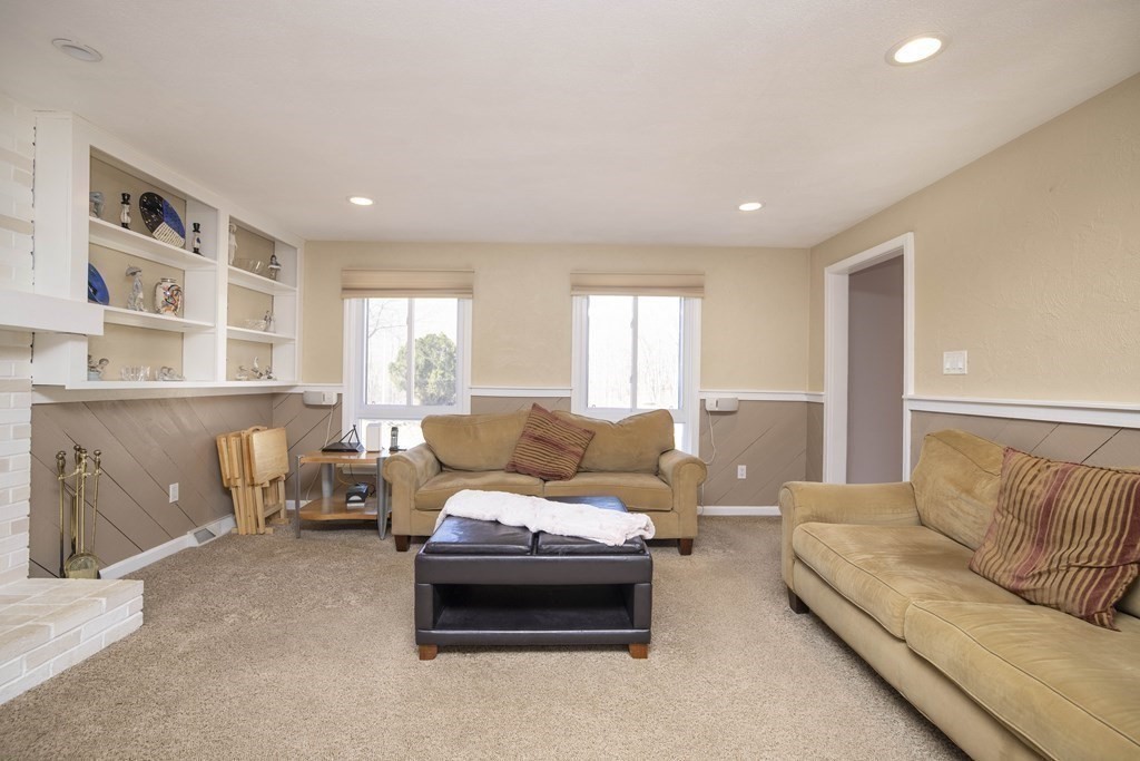 72 Hampton Road Sharon, MA 02067 - Photo 13 of 35