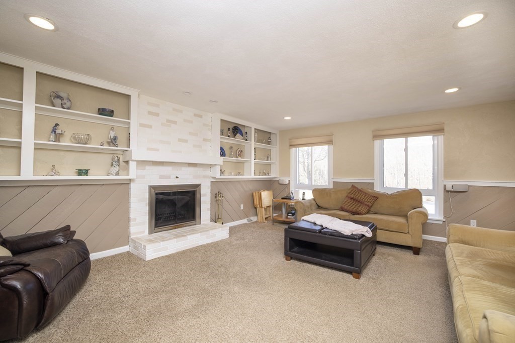 72 Hampton Road Sharon, MA 02067 - Photo 14 of 35