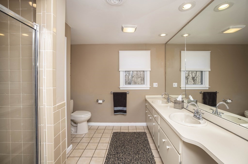 72 Hampton Road Sharon, MA 02067 - Photo 16 of 35