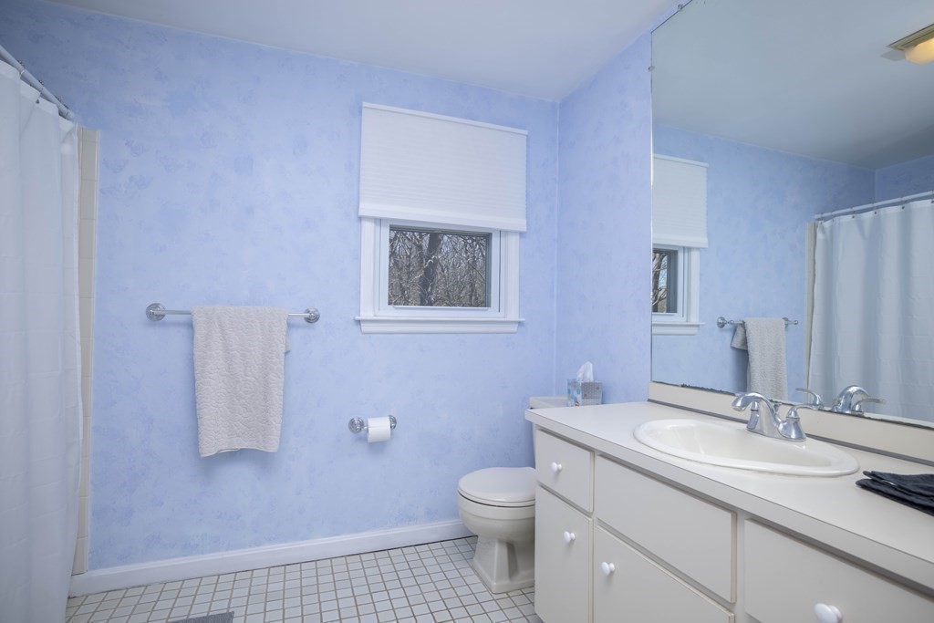 72 Hampton Road Sharon, MA 02067 - Photo 24 of 35