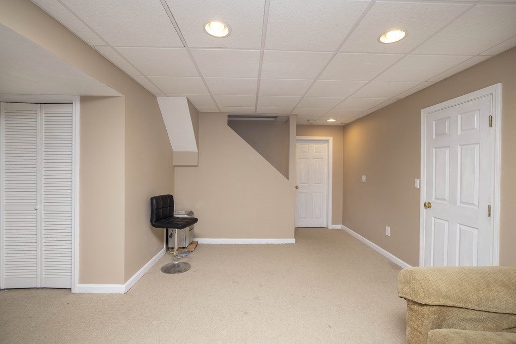 72 Hampton Road Sharon, MA 02067 - Photo 28 of 35