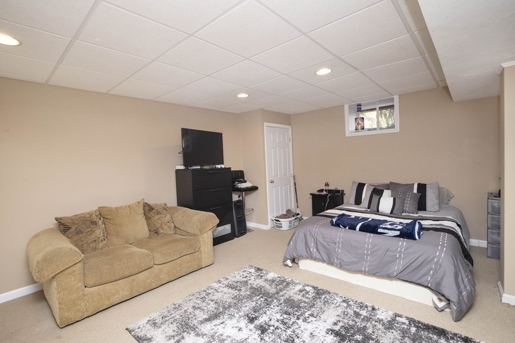72 Hampton Road Sharon, MA 02067 - Photo 30 of 35