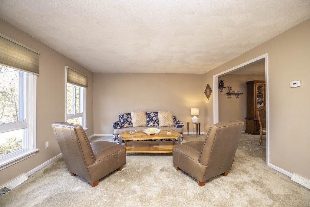 72 Hampton Road Sharon, MA 02067 - Photo 4 of 35