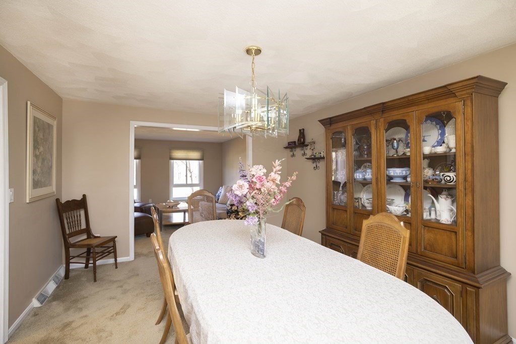 72 Hampton Road Sharon, MA 02067 - Photo 10 of 35