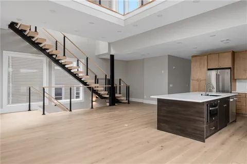 $1,395,000 | 43 12th Street, Unit A, Providence, RI 02906