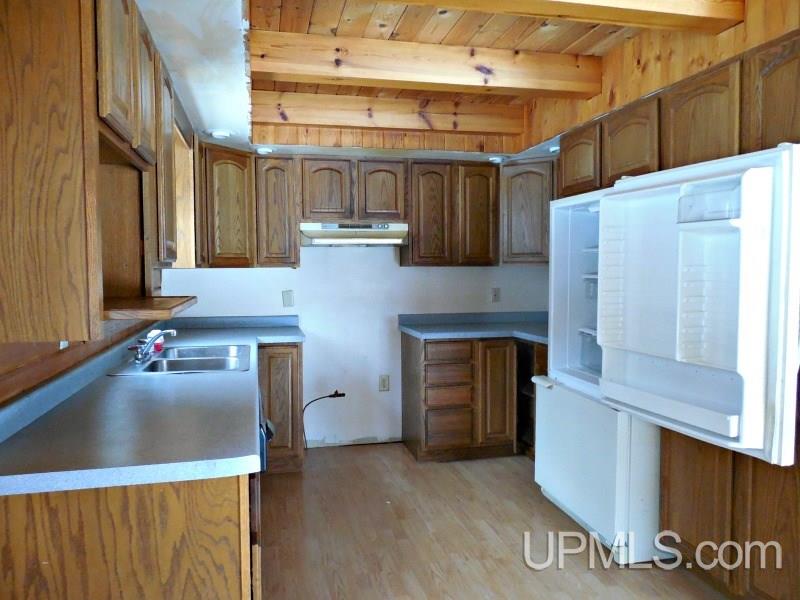 W9005 Smith Road Amberg, WI 54102 - Photo 2 of 16 Gallery Image 2