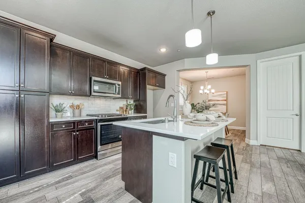 $2,695 | 1437 East Via Viola Way, Fresno, CA 93730