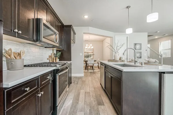 $2,695 | 1437 East Via Viola Way, Fresno, CA 93730