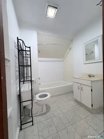 $1,600 | 792 Elm Street, Unit 3, New Haven, CT 06511