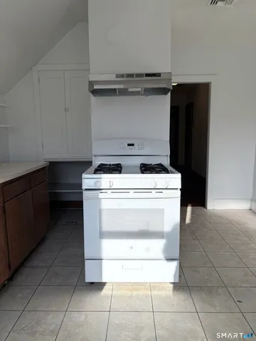 $1,600 | 792 Elm Street, Unit 3, New Haven, CT 06511