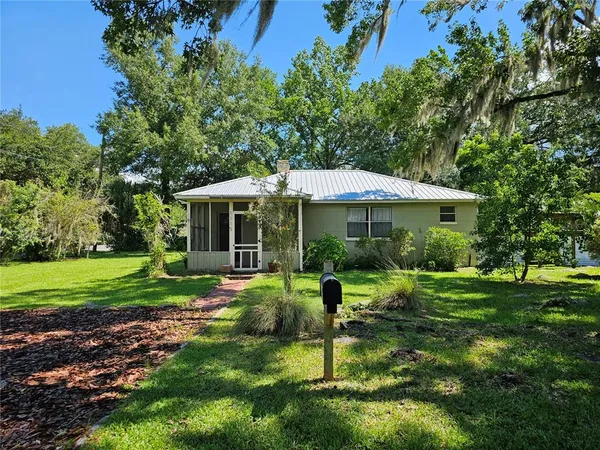 $1,750 | 1115 Northeast 11th Avenue, Gainesville, FL 32601