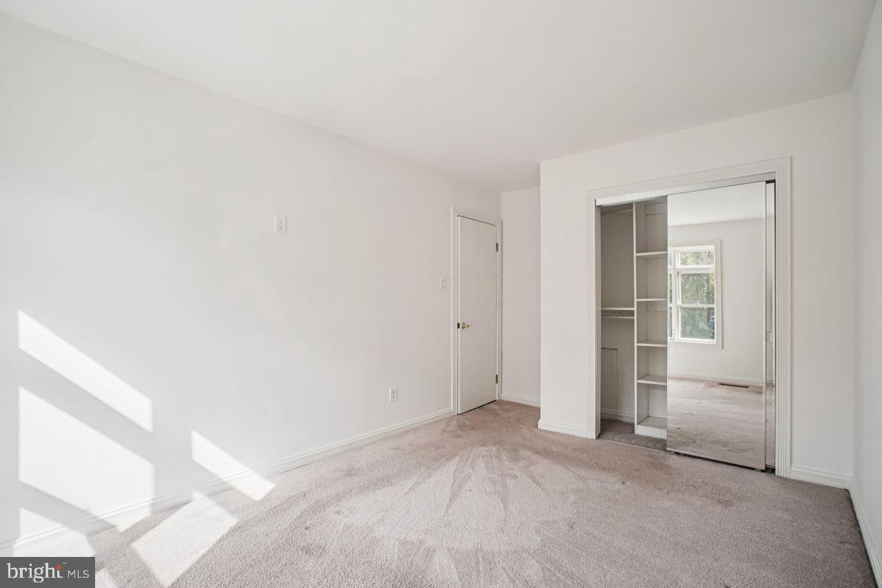 5105 Overlook Park Annandale, VA 22003 - Photo 16 of 32 an empty room with windows