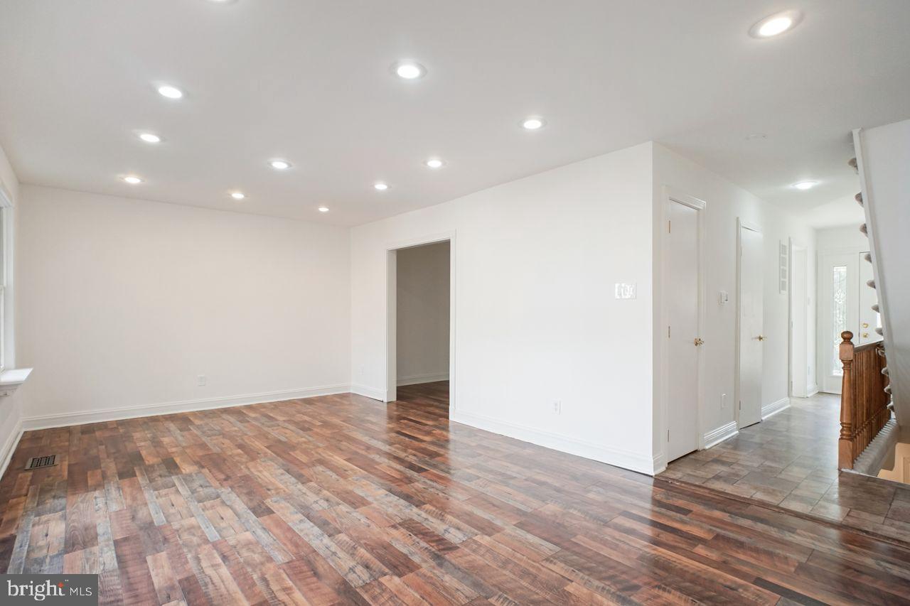 5105 Overlook Park Annandale, VA 22003 - Photo 6 of 32 a view of an empty room