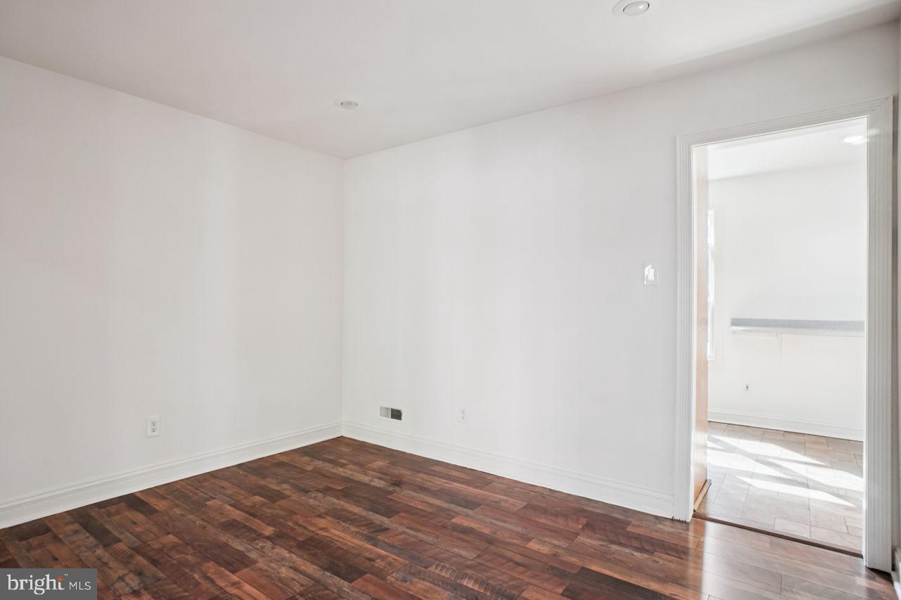 5105 Overlook Park Annandale, VA 22003 - Photo 7 of 32 a view of empty room