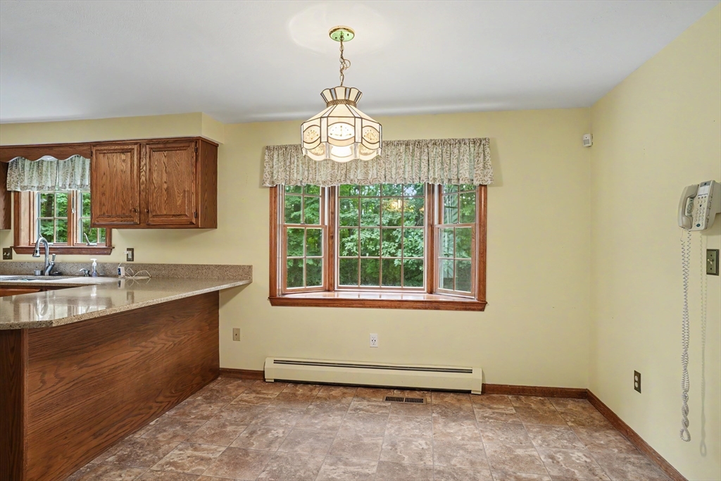 5 Ohio Road Tyngsborough, MA 01879 - Photo 8 of 34 Gallery Image 8