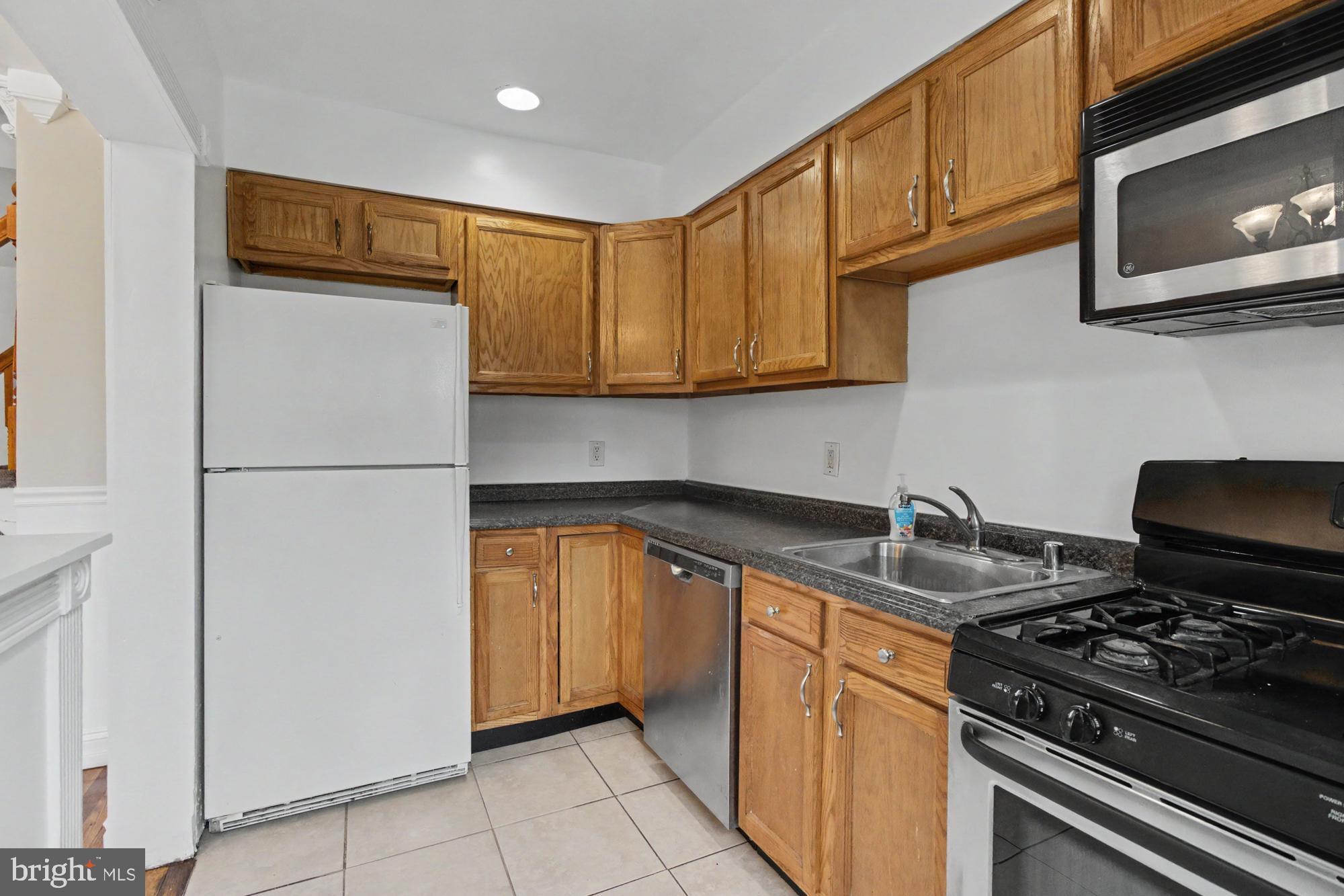 8218 Kavanagh Road Dundalk, MD 21222 - Photo 18 of 39 Cozy kitchen with modern finishes.