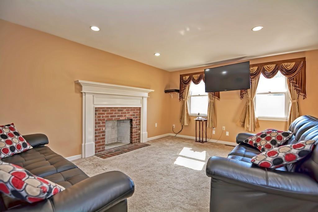 373 Union Street Ashland, MA 01721 - Photo 11 of 26 Gallery Image 11