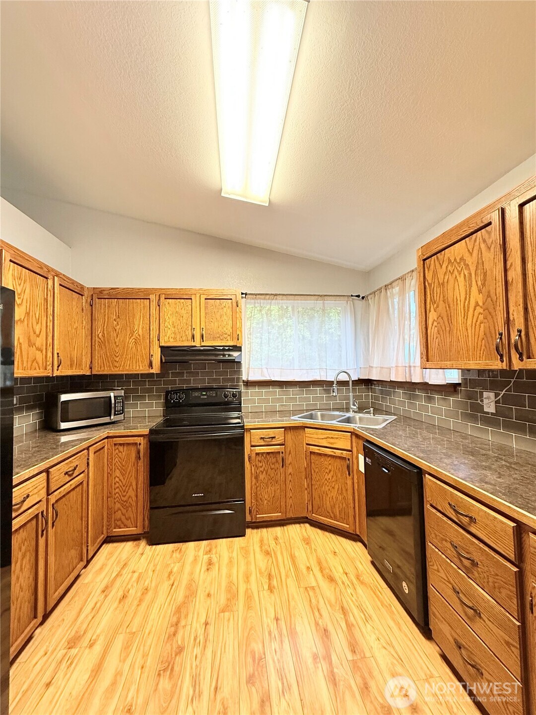 48 Pinecrest Road Tonasket, WA 98855 - Photo 19 of 38 Gallery Image 19