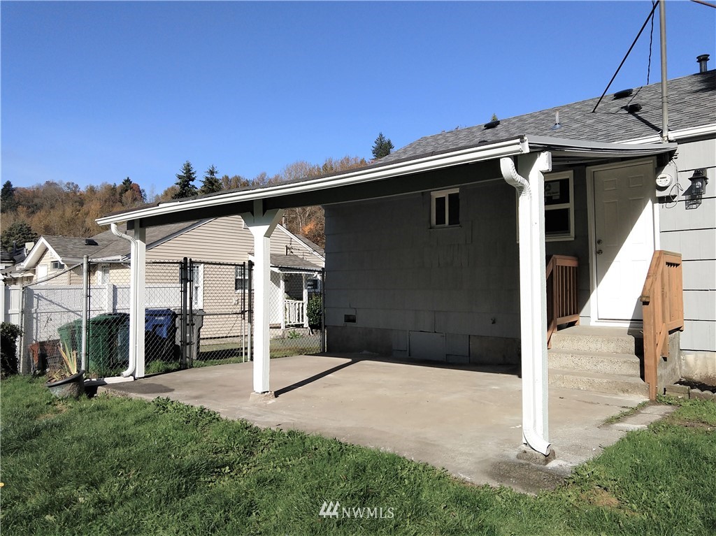 3201 Southeast 5th Street Renton, WA 98058 - Photo 16 of 17 a view of a house with backyard