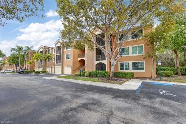 $2,295 | 1105 Reserve Court, Unit 307, Naples, FL 34105