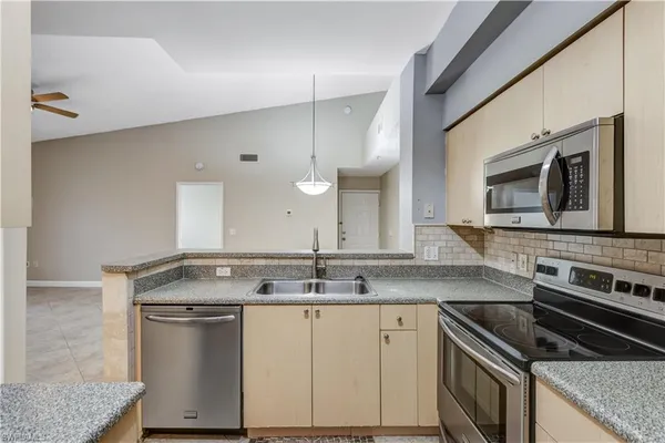 $2,295 | 1105 Reserve Court, Unit 307, Naples, FL 34105