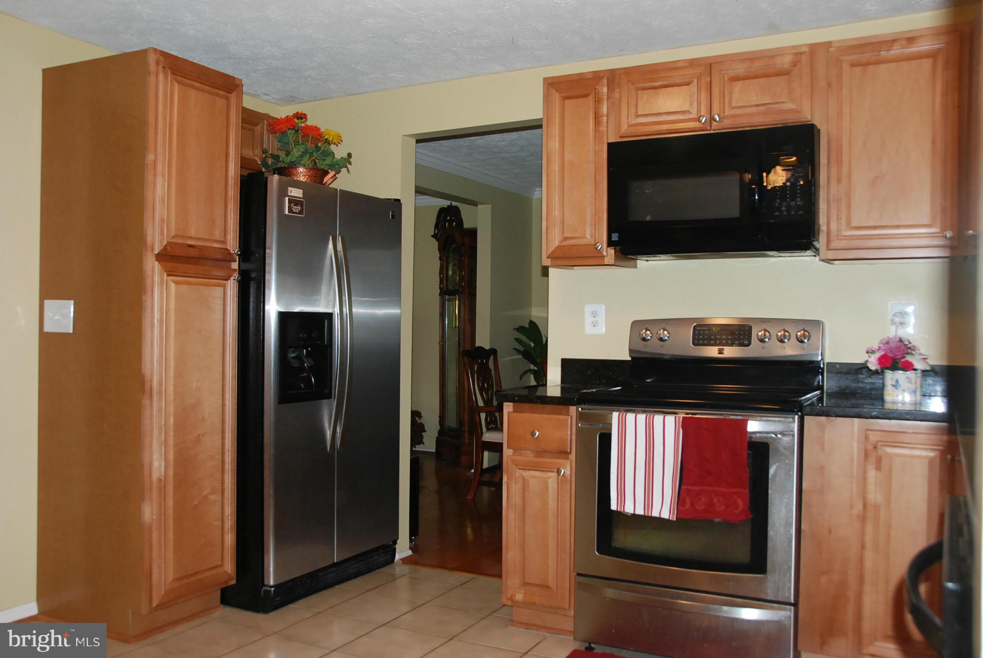 6116 Covered Bridge Road Burke, VA 22015 - Photo 6 of 17 Kitchen