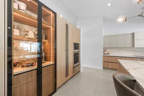 $2,895,000 | 9201 Southwest 102nd Street, Miami, FL 33176