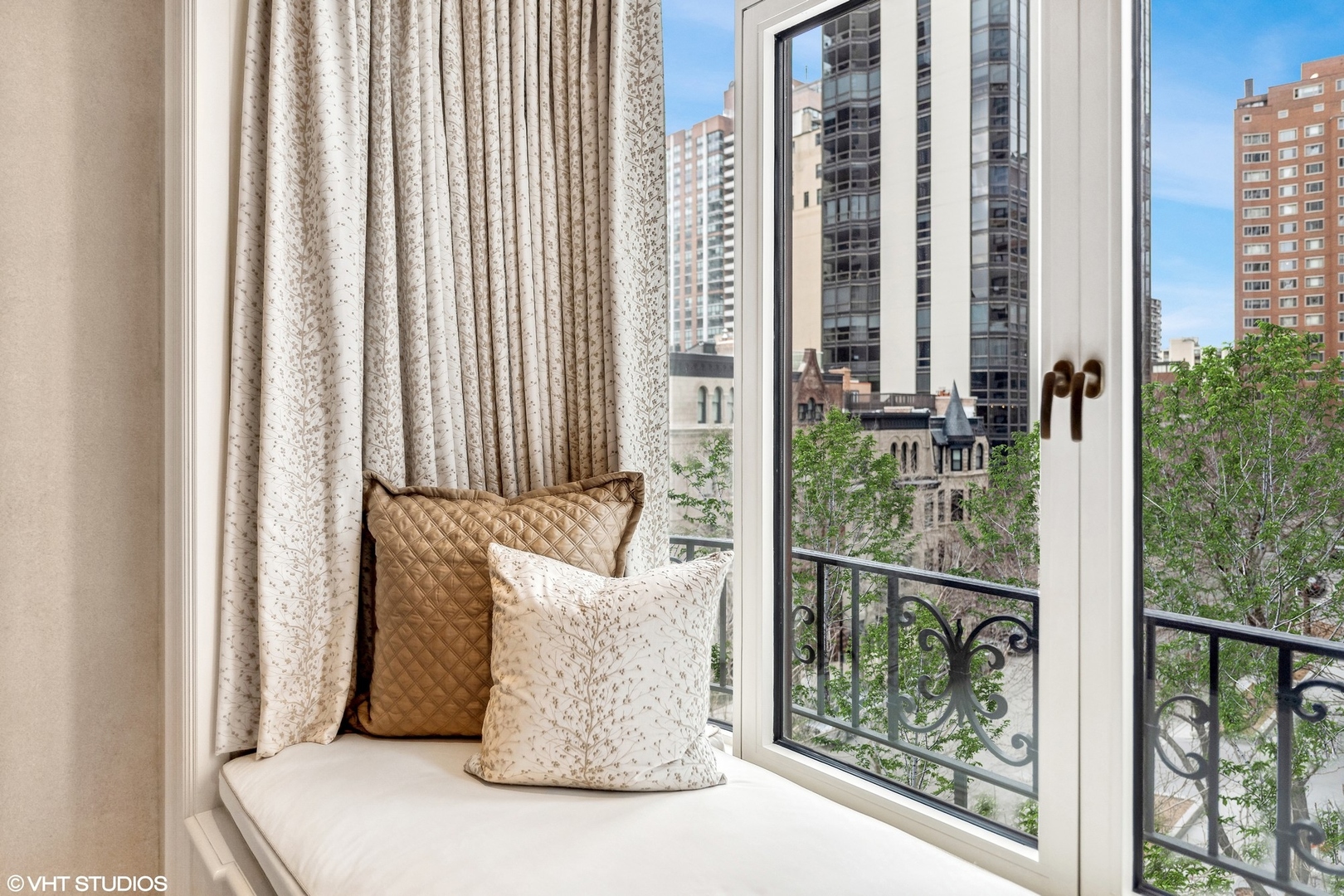 65 East Goethe Street, Unit 4N Chicago, IL 60610 - Photo 52 of 57